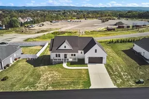 491 Shannon Dr, Mount Pleasant Township, PA 15666 - Photo 2