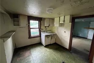 2108 Crestas Ave, North Versailles, PA 15137 - Photo 4