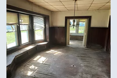 410 Mitchell Ave, Clairton, PA 15025 - Photo 4