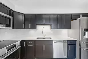 2160 Greentree Rd, Scott Township, PA 15220 - Photo 8