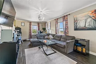 2002 Vermont Ave, West Mifflin, PA 15122 - Photo 4