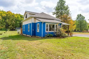 1266 Franklin Rd, Jackson Center Boro, PA 16133 - Photo 1