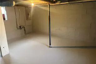 1809 W 11th St, Patterson Township, PA 15010 - Photo 20