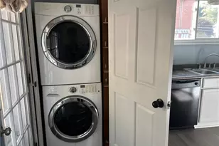 1809 W 11th St, Patterson Township, PA 15010 - Photo 8