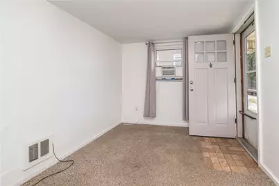 3816 Sunview Drive, Pittsburgh, PA 15227 - Photo 4