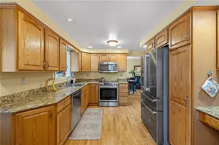 154 Cassia Dr, Jefferson Hills, PA 15025 - Photo 10