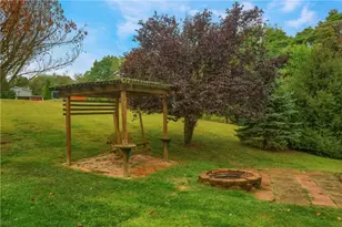 3777 Grandview Rd, Ellwood City, PA 16117 - Photo 46