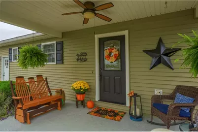 3777 Grandview Rd, Ellwood City, PA 16117 - Photo 10