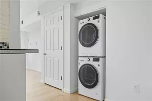 1824 Fox Wy, Pittsburgh, PA 15203 - Photo 16