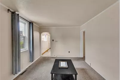 323 Sycamore Street, Vandergrift, PA 15690 - Photo 6