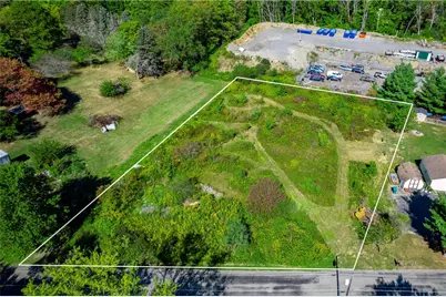 112 Elgie Dr, Center Township, PA 16001 - Photo 2