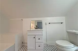 5835 Douglas St, Pittsburgh, PA 15217 - Photo 12