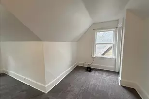 5835 Douglas St, Pittsburgh, PA 15217 - Photo 8