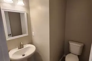 236 Horse Shoe Dr, Findlay Township, PA 15026 - Photo 12