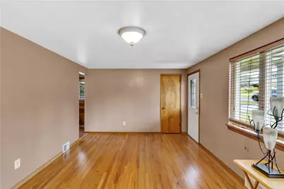 179 William Cir, Stowe Township, PA 15136 - Photo 6