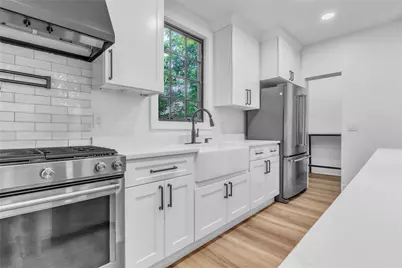 5836 Northumberland St, Pittsburgh, PA 15217 - Photo 8