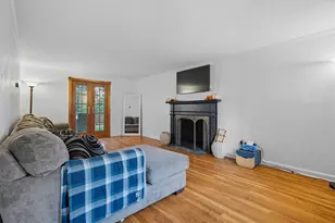 1010 Greenlawn Dr, Pittsburgh, PA 15216 - Photo 2