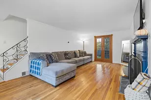 1010 Greenlawn Dr, Pittsburgh, PA 15216 - Photo 4