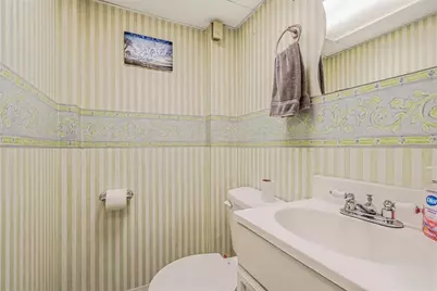 1010 Greenlawn Dr, Pittsburgh, PA 15216 - Photo 28