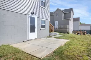 13 Fairview St, North Union Township, PA 15401 - Photo 8