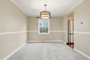 135 Pinehurst Dr, Economy, PA 15042 - Photo 8