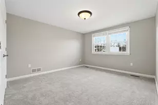 135 Pinehurst Dr, Economy, PA 15042 - Photo 16