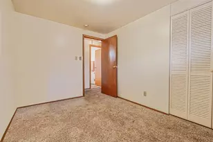 954 Ellen Dr, Pittsburgh, PA 15227 - Photo 18