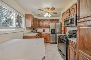 954 Ellen Dr, Pittsburgh, PA 15227 - Photo 6