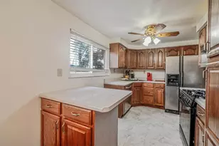 954 Ellen Dr, Pittsburgh, PA 15227 - Photo 8