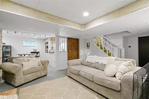 108 W Marshall Dr, Pittsburgh, PA 15215 - Photo 14