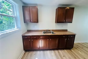 543 Burton Dr, Pittsburgh, PA 15235 - Photo 12