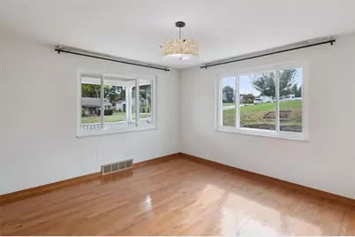 111 Maryal Dr, Pittsburgh, PA 15236 - Photo 16