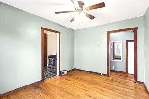 1370 Charlotte Ave, Rochester, PA 15074 - Photo 10