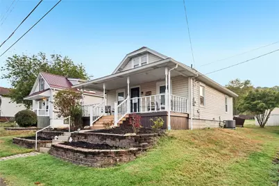 1370 Charlotte Avenue, Rochester, PA 15074 - Photo 2