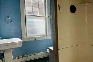 315 Spruce St, Vandergrift, PA 15690 - Photo 8