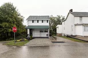 26 Sycamore Steet, South Union Township, PA 15401 - Photo 2