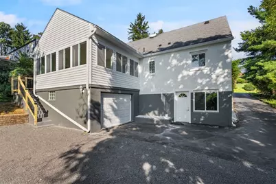 306 Dorseyville Rd, Pittsburgh, PA 15215 - Photo 2