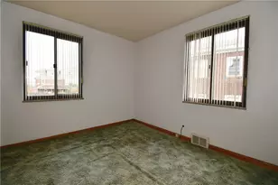 30 Stewart Ave, Pittsburgh, PA 15227 - Photo 16