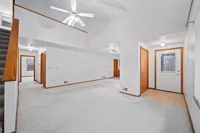 806 Magnolia Ct, Saxonburg Boro, PA 16056 - Photo 6