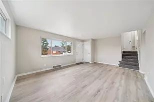 439 Regency Dr, Pittsburgh, PA 15239 - Photo 2