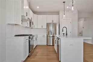 1053 Black Sands Dr, Penn Twp, PA 15644 - Photo 12