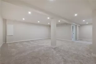 1053 Black Sands Dr, Penn Twp, PA 15644 - Photo 22