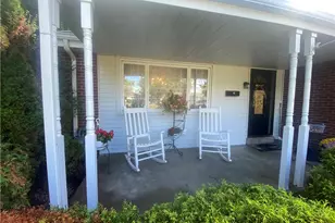 116 Turnpike Dr, Hempfield Township, PA 15642 - Photo 6