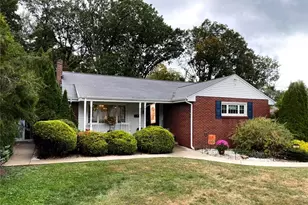 116 Turnpike Dr, Hempfield Township, PA 15642 - Photo 2