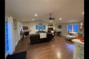 116 Turnpike Dr, Hempfield Township, PA 15642 - Photo 18