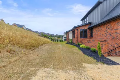 1037 Skyline Dr, Cecil, PA 15317 - Photo 48