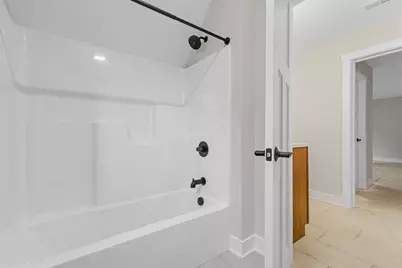 1037 Skyline Dr, Cecil, PA 15317 - Photo 32