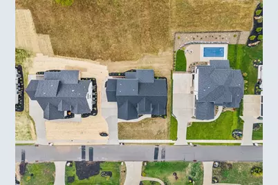 1037 Skyline Dr, Cecil, PA 15317 - Photo 46