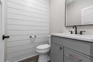 1037 Skyline Dr, Cecil, PA 15317 - Photo 20