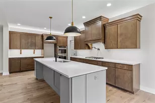 1037 Skyline Dr, Cecil, PA 15317 - Photo 12